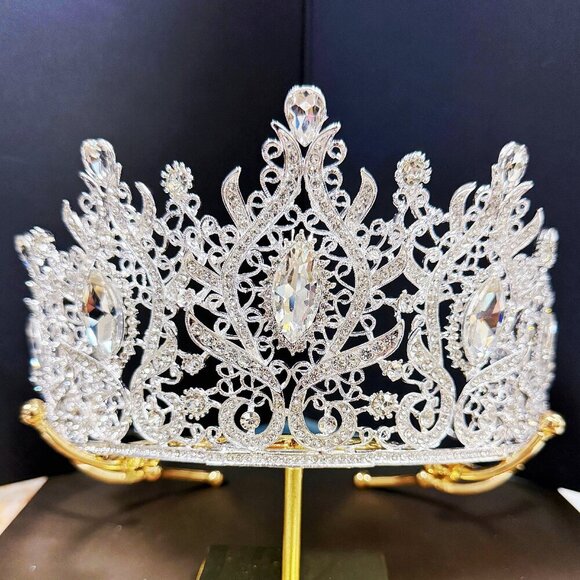 Princess Tiara, Silver Wedding Tiara, Pageant Crown, Crystal Bridal Hairpiece main image 4